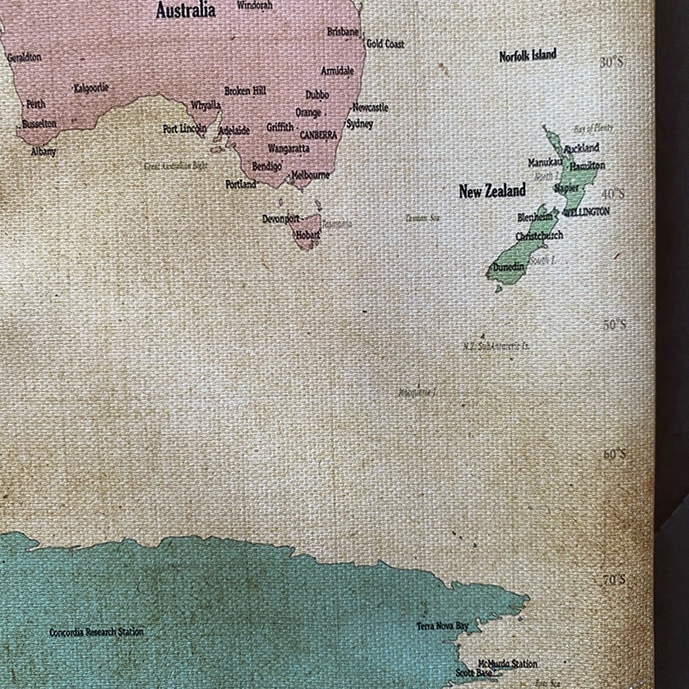 World map - Picture 7 of 7